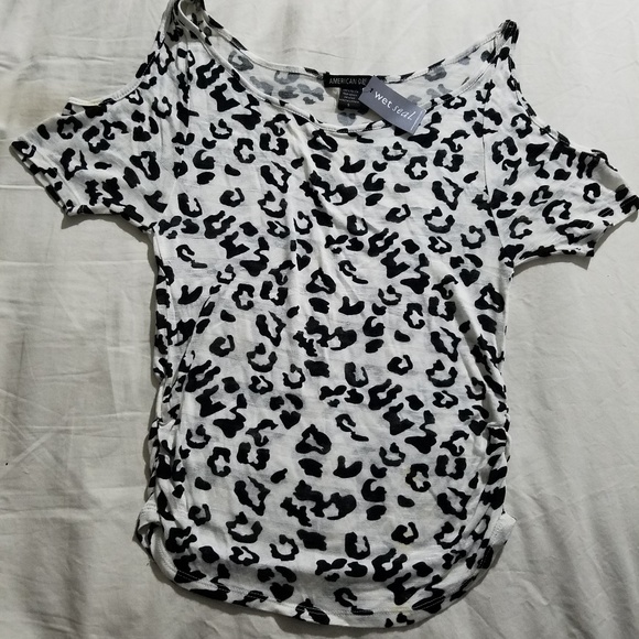 Cold shoulder top - Picture 3 of 3